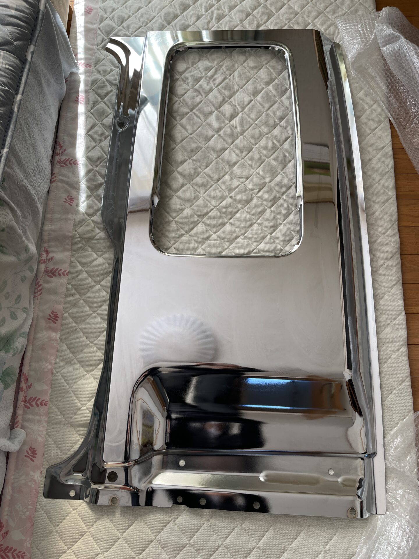 009」いすゞ寝台 メッキ サイド パネル 左右セット大型 NEWギガ | 株式